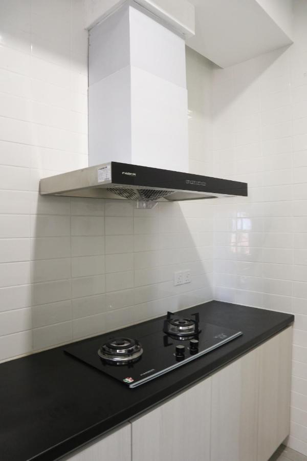 Roxy Sematan Villa & Townhouse Экстерьер фото
