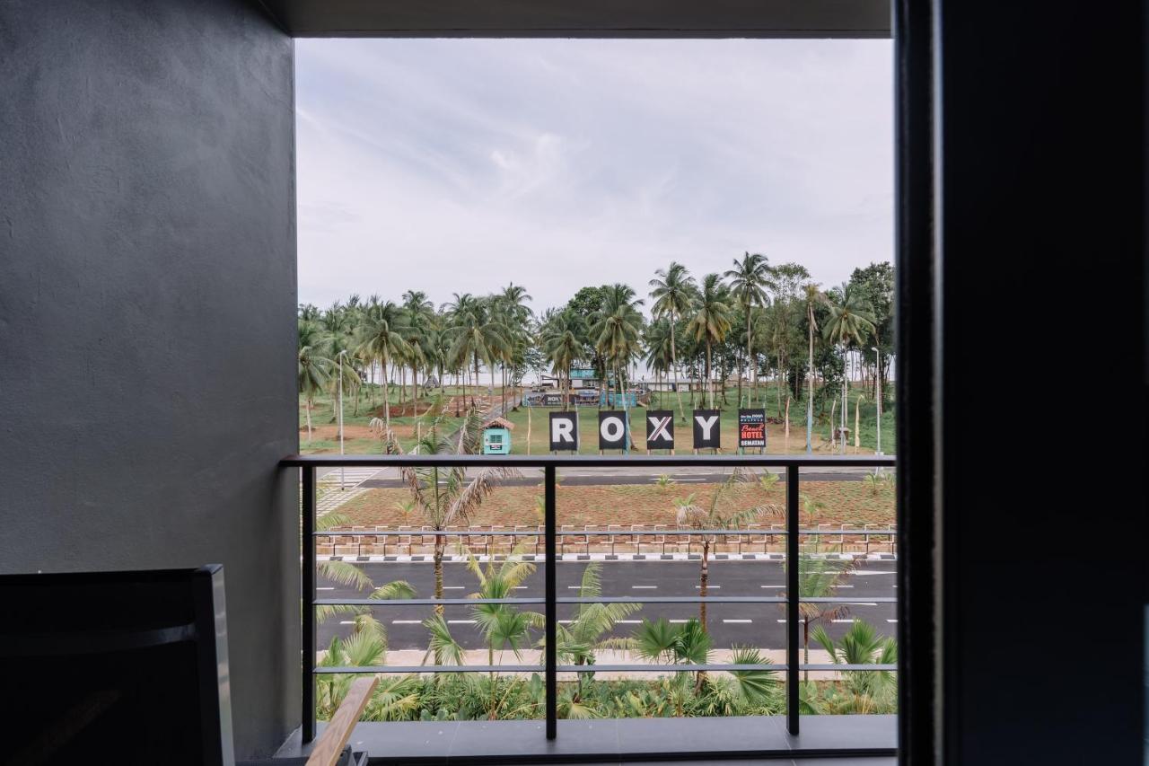 Roxy Sematan Villa & Townhouse Экстерьер фото