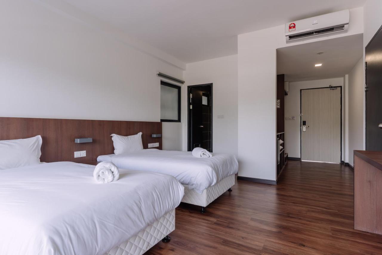 Roxy Sematan Villa & Townhouse Экстерьер фото