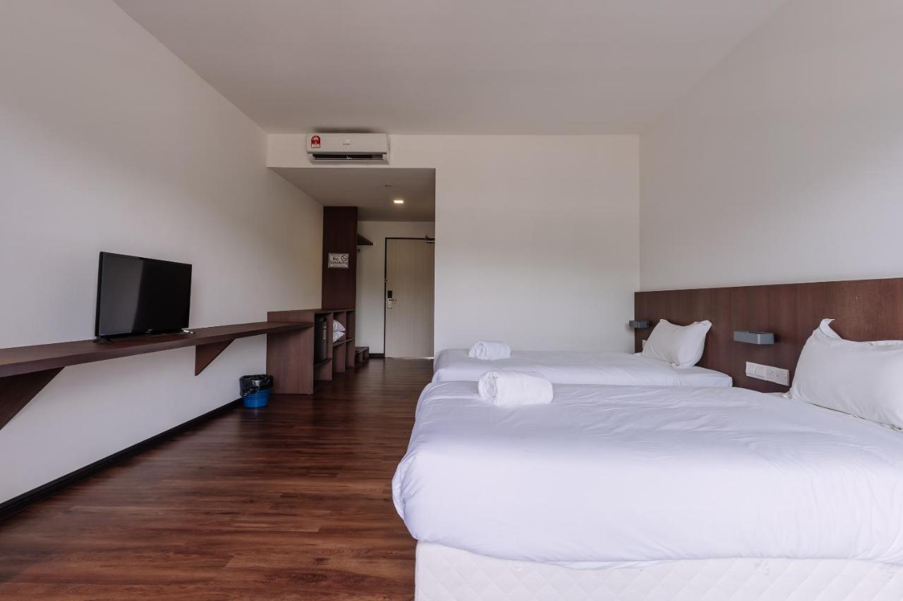 Roxy Sematan Villa & Townhouse Экстерьер фото