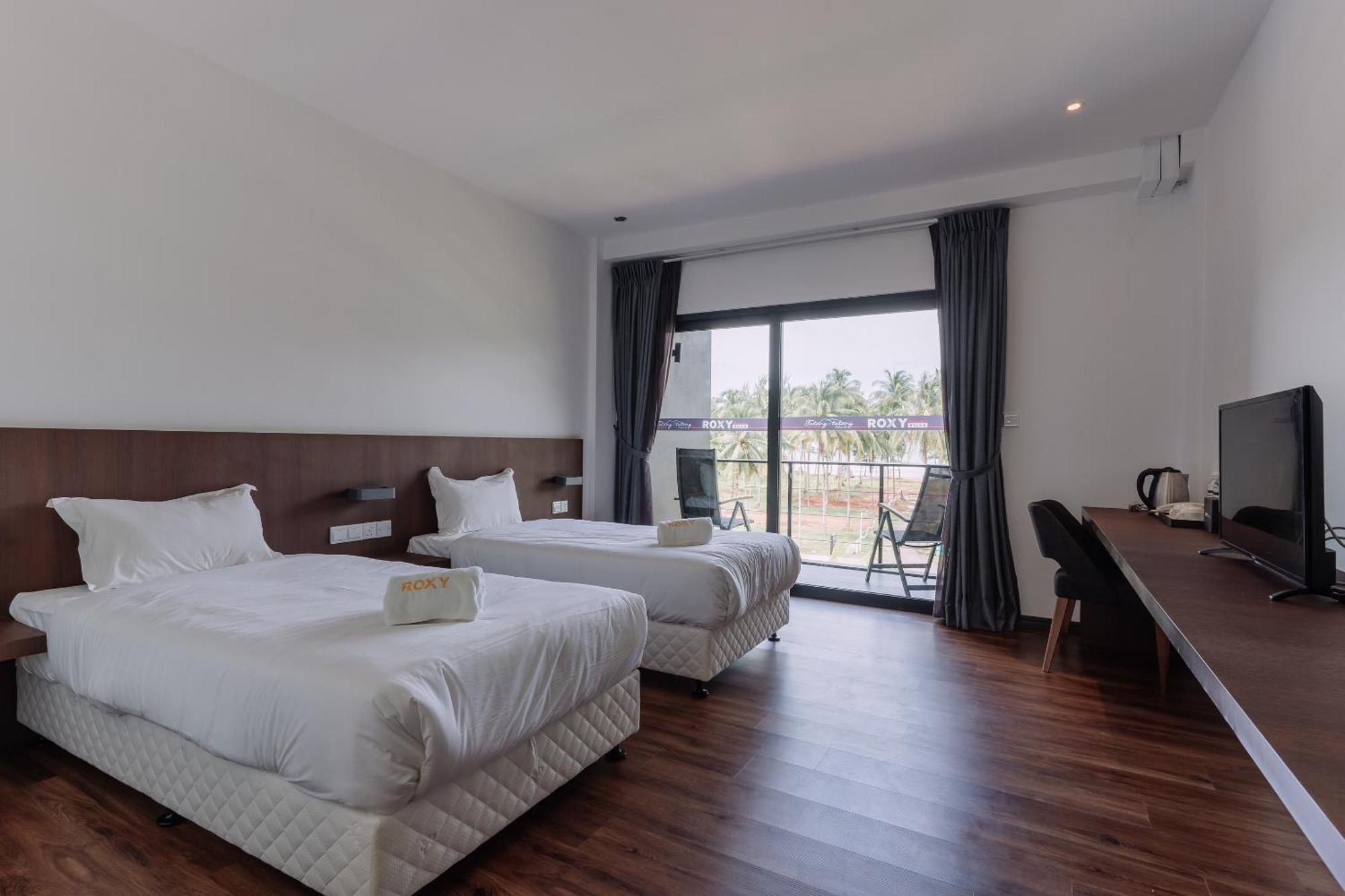Roxy Sematan Villa & Townhouse Экстерьер фото