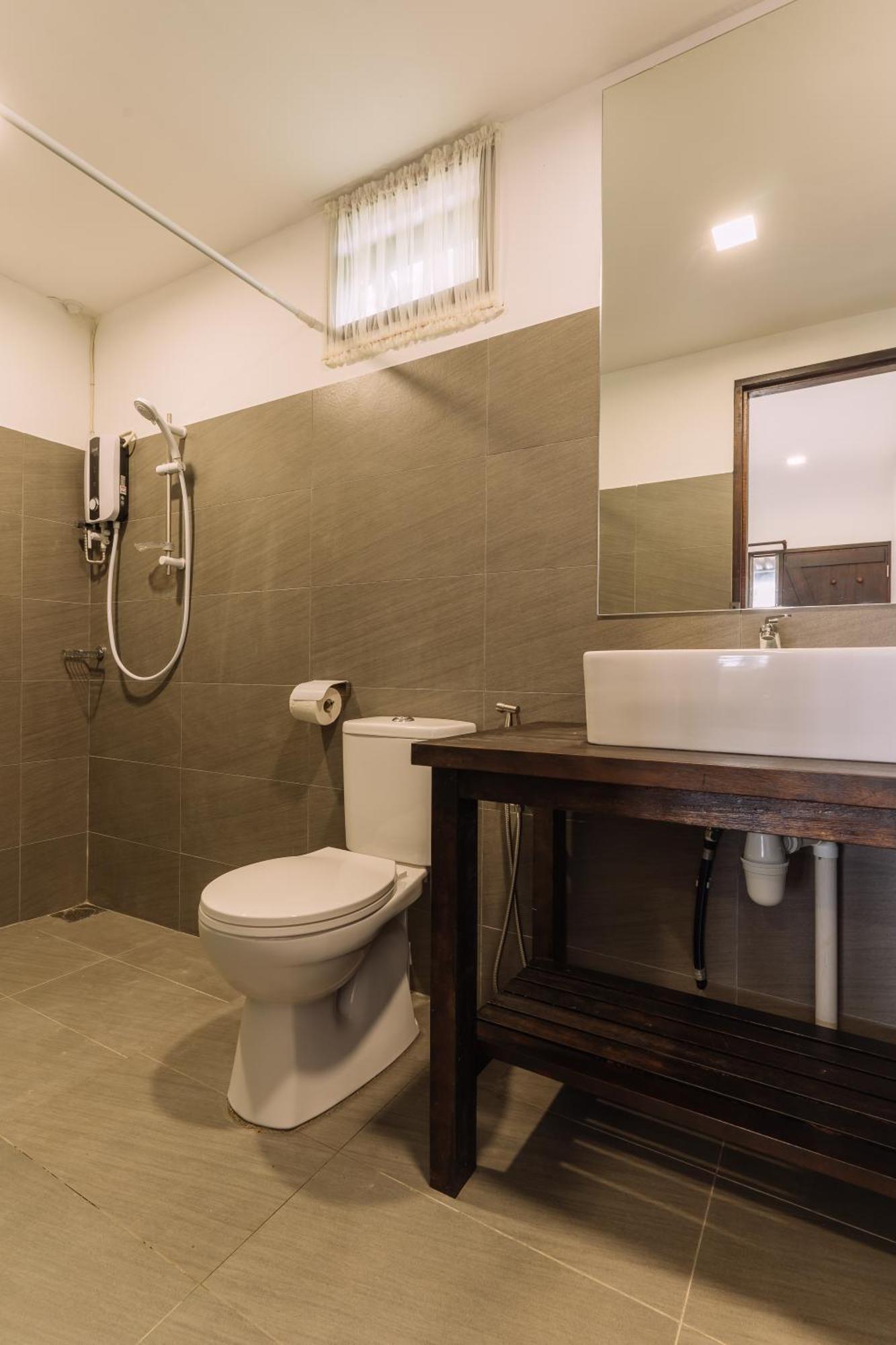 Roxy Sematan Villa & Townhouse Экстерьер фото